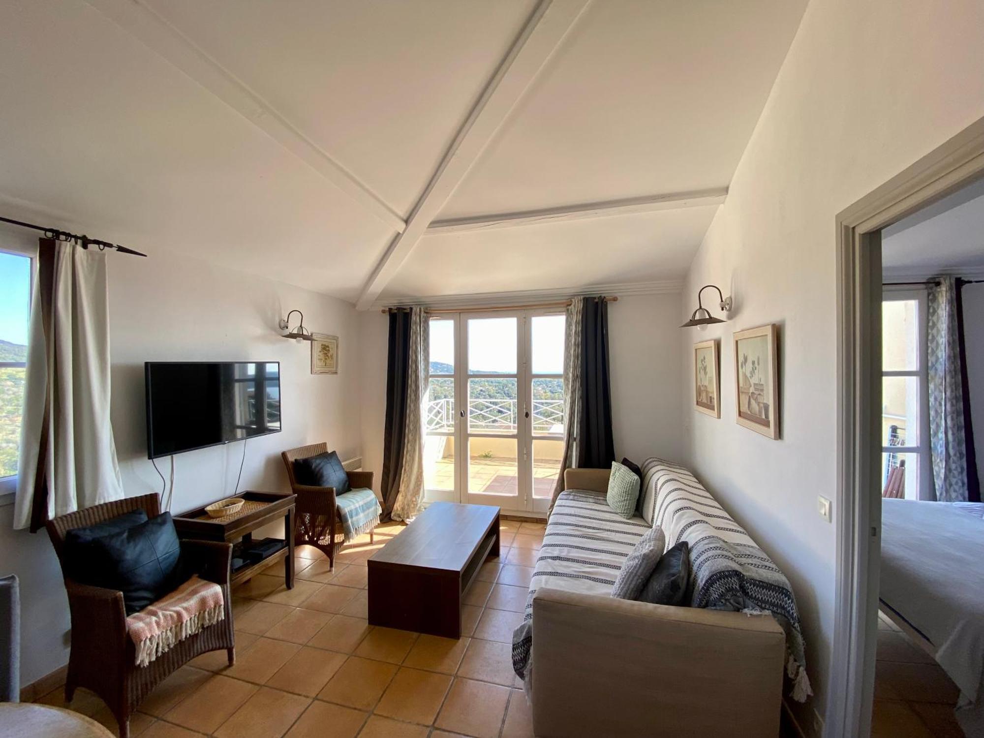 Les Restanques, Bastides Vue Golfe Saint Tropez Apartment Grimaud Exterior photo
